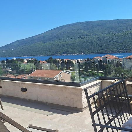 Porto Vista Penthouse Kumbor Apartment Екстериор снимка