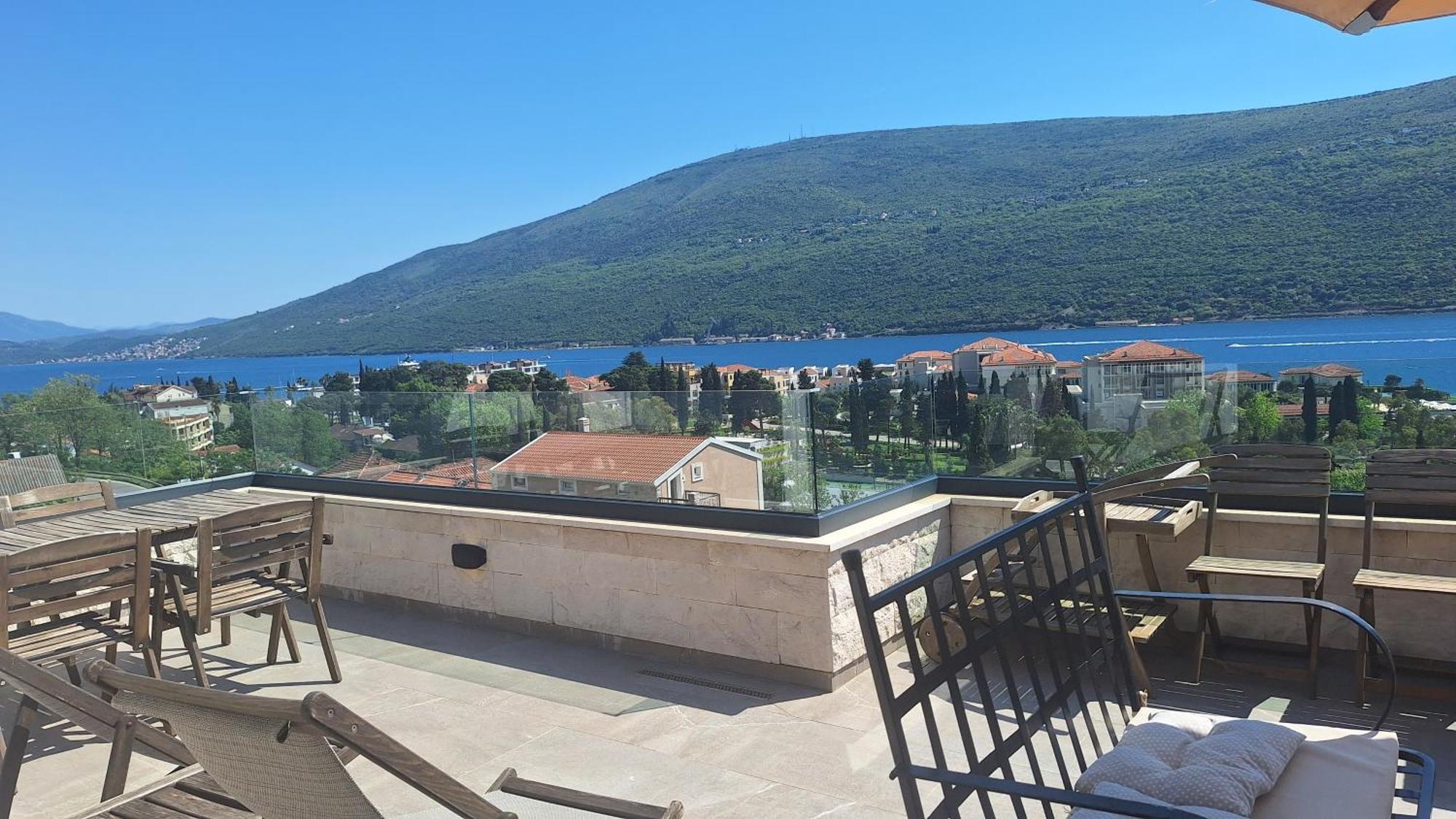 Porto Vista Penthouse Kumbor Apartment Екстериор снимка
